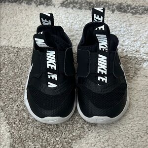 Nike Kids Black and White Slip-On Sneakers size 4c- toddler size 4